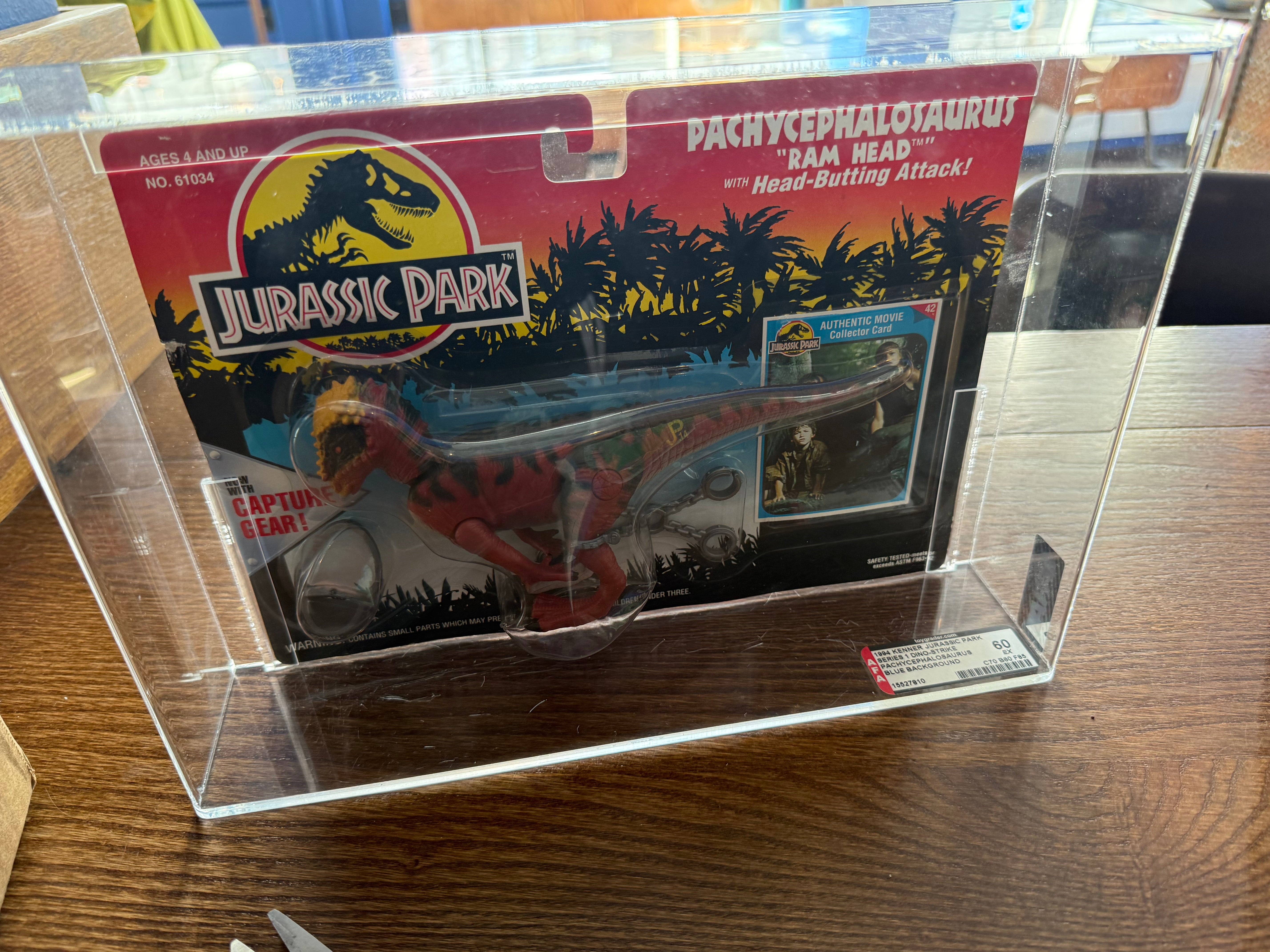 Jurassic Park Pachycephalosaurus Ram Head AFA 60 – 1994 Kenner Sealed