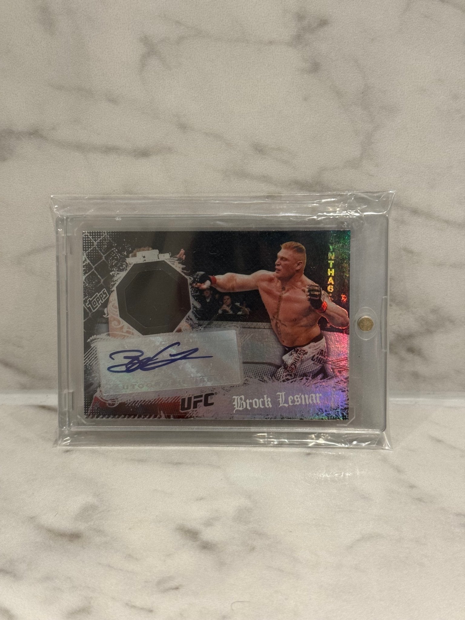 Brock Lesnar Gear Relic Autograph Card – 2010 Topps UFC Main Event – WWE/UFC Champ – Rare Auto