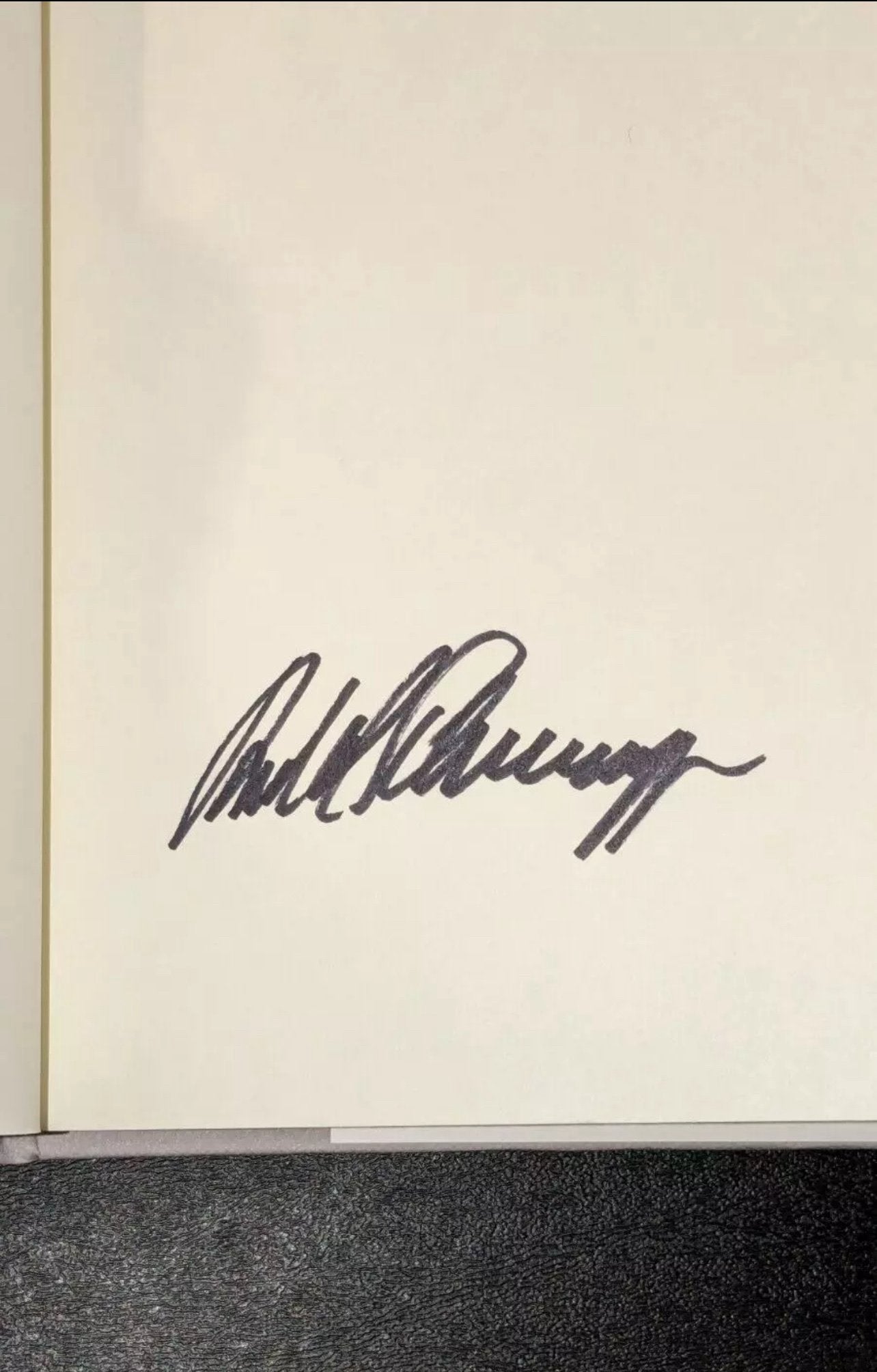 Be Useful – 1st Edition Hardcover – Signed by Arnold Schwarzenegger – Beckett COA – Mint